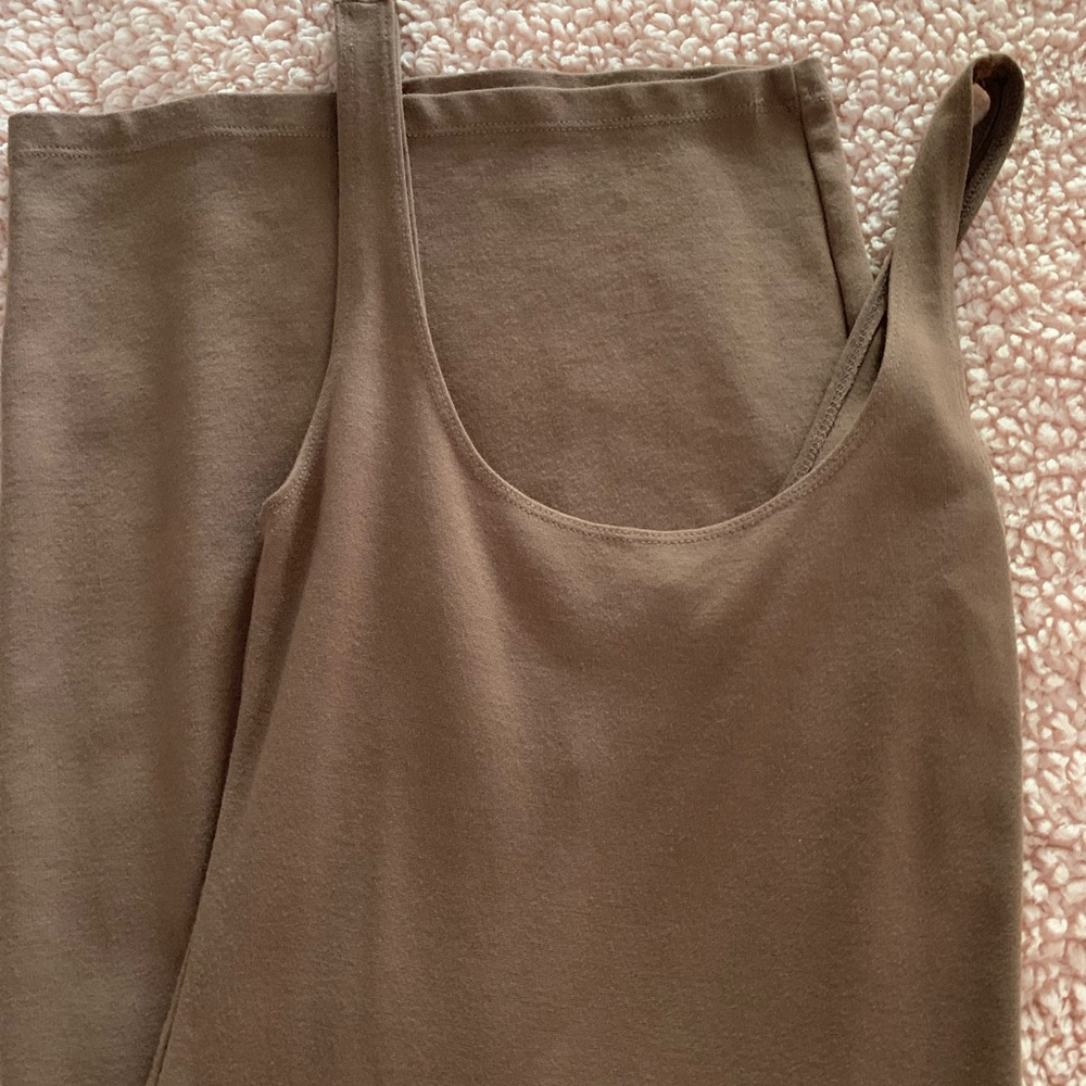 Slim brown bodycon dress